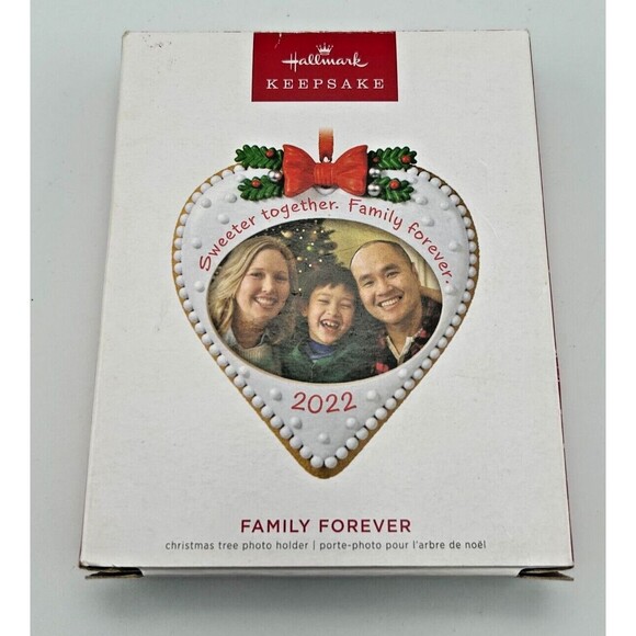 HALLMARK 2022 Keepsake Christmas Ornament ~ "Family Forever" Heart Shaped Photo - Picture 2 of 7
